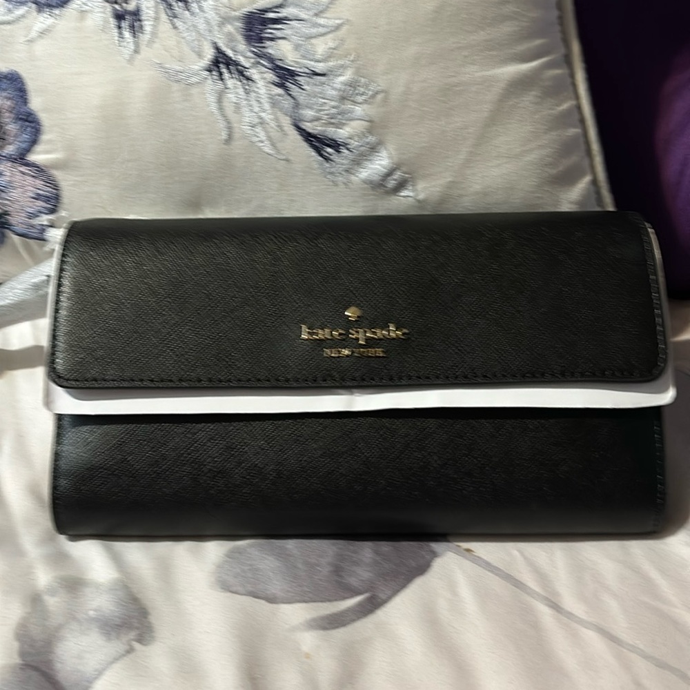 Brand NEW KATE SPADE LARGE WALLET
